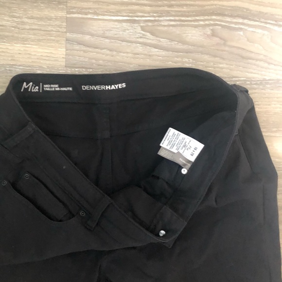 Jeans - Picture 2 of 4